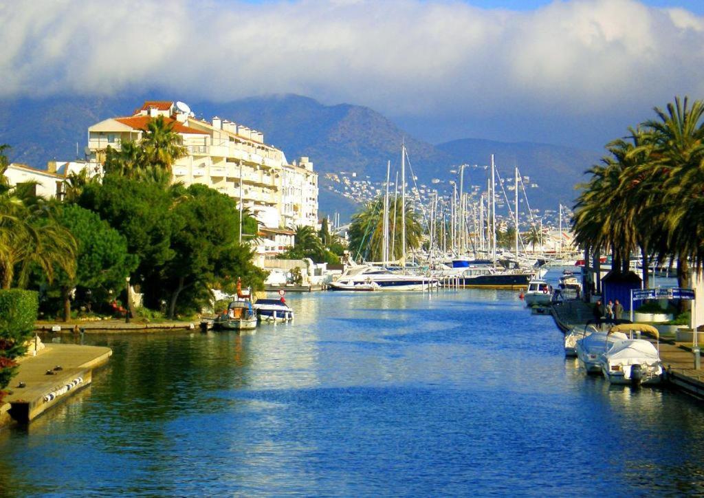 Cn1-Zona Chic Club Nautico, Clima, 5 Minutos Andando De La Playa, Centro, Restaurantes Daire Empuriabrava Dış mekan fotoğraf